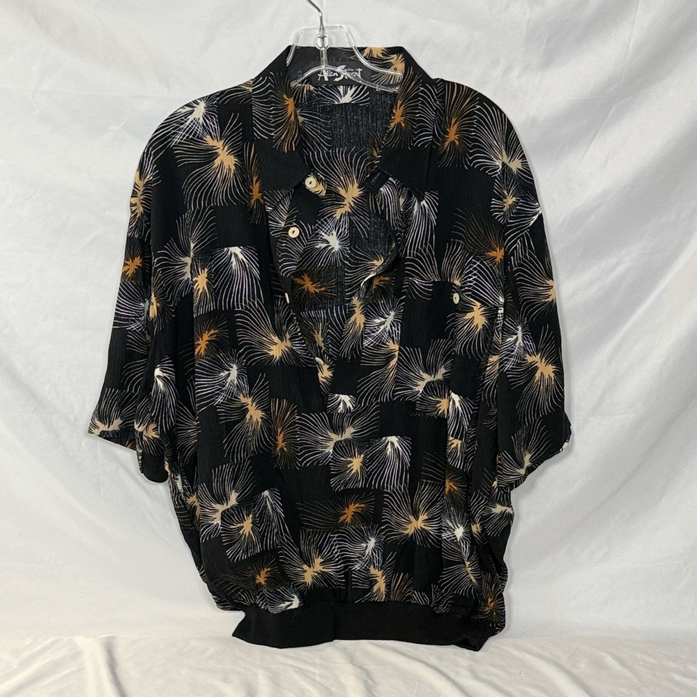 Alan Stuart Men's Black and Gold Patterned Polo